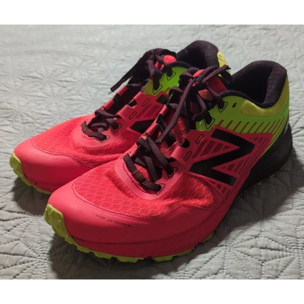 New Balance Men’s MT910v4 Trail Running Sneakers Sz 9.5 Orange Lime Green Vibram